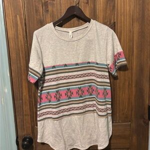 Trendy Women's Short Sleeve Top with Pink Accents